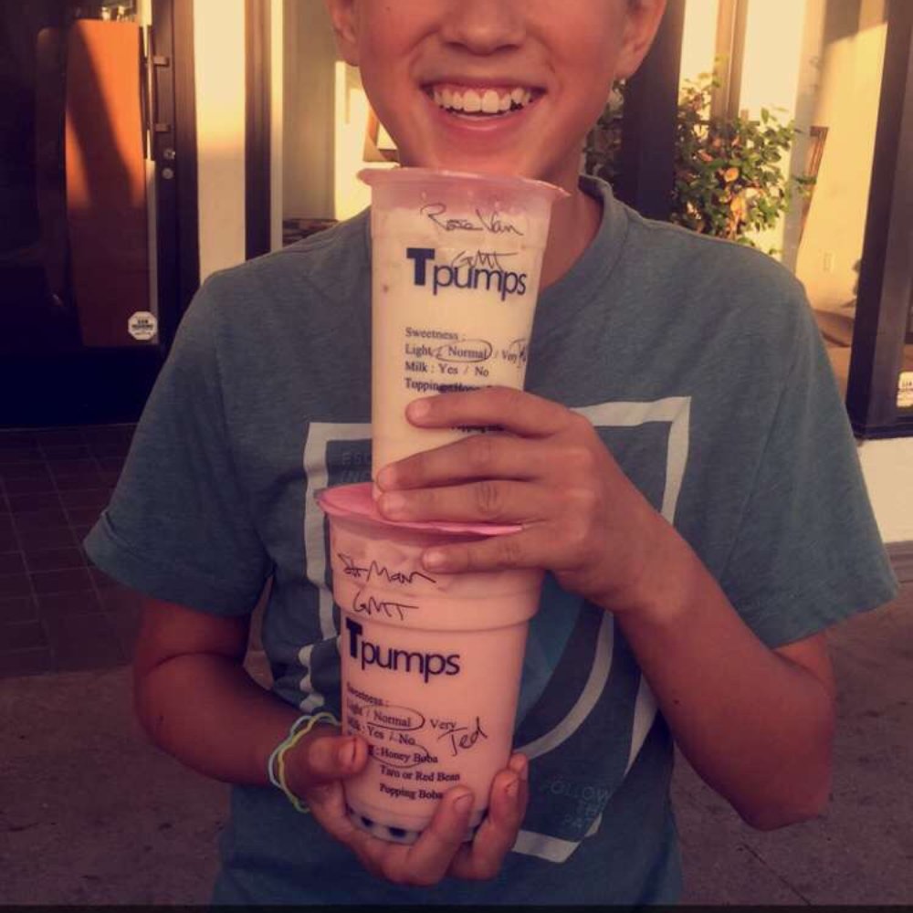 Tpumps - Pasadena - His drink haul, strawberry mango MT w boba and Rose vanilla MT - Bubble Tea Near Me - Pasadena, California Tpumps - Pasadena - His drink haul, strawberry mango MT w boba and Rose vanilla MT - Bubble Tea Near Me - Pasadena, California
