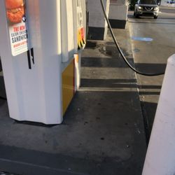 Shell Station - Weird step you have to go up onto to do pump selection and payment.