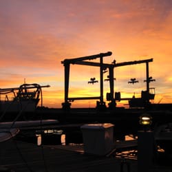 Washburn Marina - Travelift
