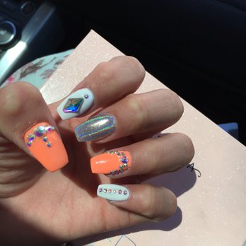 Skyview Nails - Waxing Near Me - Edmonton, Alberta