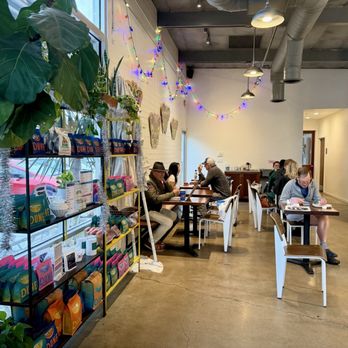 Dune Coffee Roasters - Anacapa - Nice relaxing interior - Coffee Roasteries Near Me - Santa Barbara, California Dune Coffee Roasters - Anacapa - Nice relaxing interior - Coffee Roasteries Near Me - Santa Barbara, California