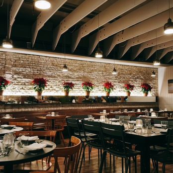 Vic's - Cute decorations for the holidays - Italian Near Me - New York, New York