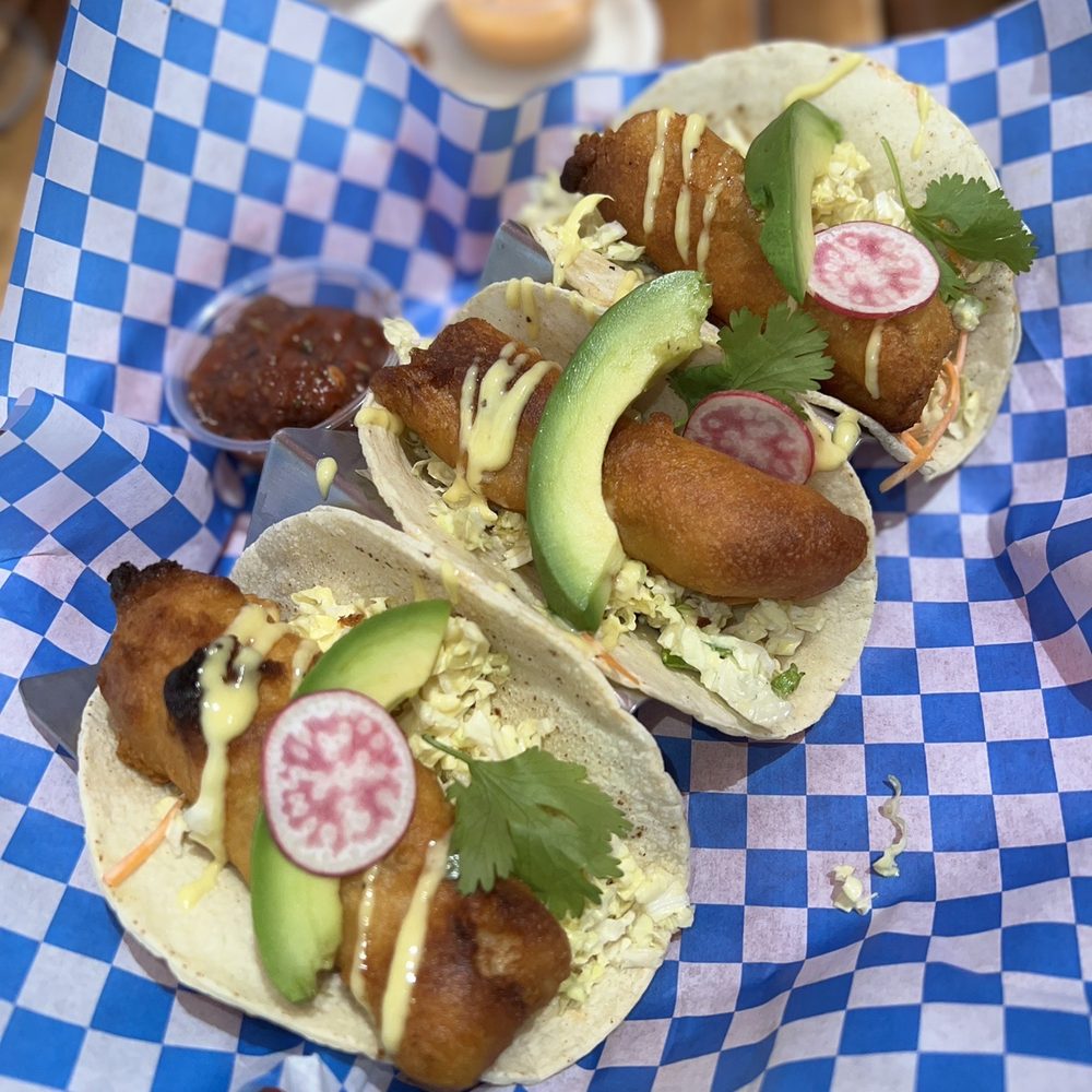 Baja shrimp tacos