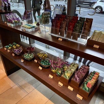 Fran's Chocolates - Chocolatiers & Shops Near Me - Seattle, Washington Fran's Chocolates - Chocolatiers & Shops Near Me - Seattle, Washington