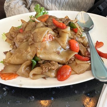 Sakoonthai - Drunken Noodle beef - Thai Near Me - Clifton, Virginia Sakoonthai - Drunken Noodle beef - Thai Near Me - Clifton, Virginia