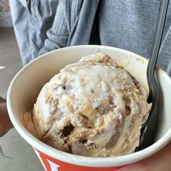 Salt & Straw - Ice Cream & Frozen Yogurt Near Me - Portland, Oregon Salt & Straw - Ice Cream & Frozen Yogurt Near Me - Portland, Oregon