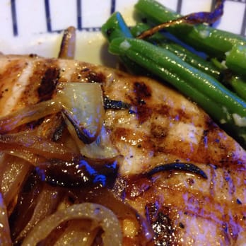 Studio Diner - Porkchops and green beans - American Near Me - San Diego, California