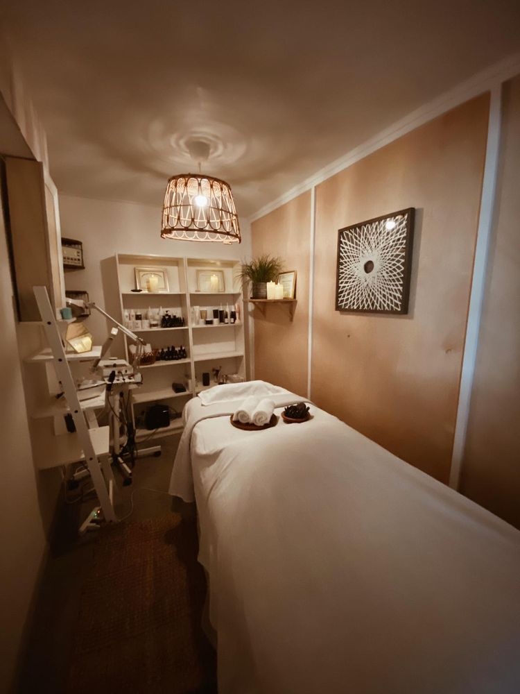Neytiv Spa Boutique Logo