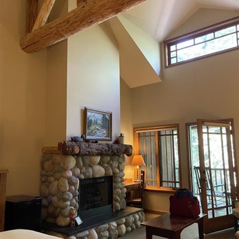 Weasku Inn Historic Resort - Queen River Cabin - Hotels Near Me - Grants Pass, Oregon