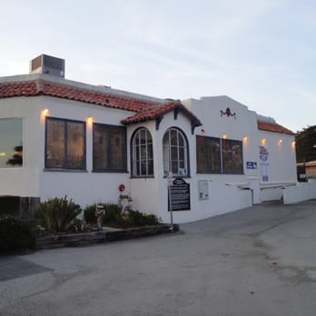 Moss Beach Distillery - Seafood Near Me - Moss Beach, California