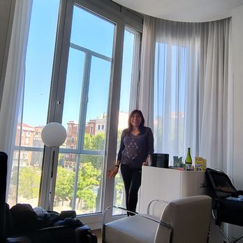 Me Reina Victoria - Great view facing the plaza - Hotels Near Me - Madrid, M Me Reina Victoria - Great view facing the plaza - Hotels Near Me - Madrid, M