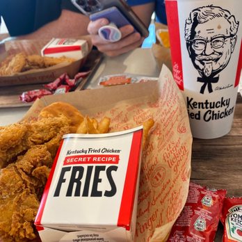 KFC - Fast Food Near Me - Clewiston, Florida KFC - Fast Food Near Me - Clewiston, Florida