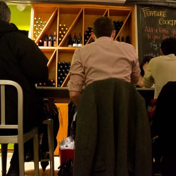 Pizzeria Libretto - close seating at the bar - Pizza Near Me - Toronto, Ontario