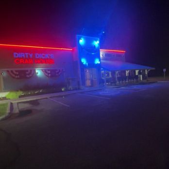 Dirty Dick's Crab House - Nags Head - the restaurant at night - Seafood Near Me - Nags Head, North Carolina Dirty Dick's Crab House - Nags Head - the restaurant at night - Seafood Near Me - Nags Head, North Carolina