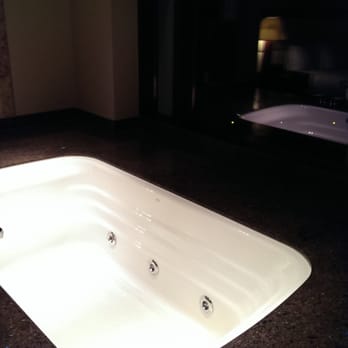 Ameristar Black Hawk - spa suite pic 10. close-up of deep jacuzzi tub - Casinos Near Me - Black Hawk, Colorado