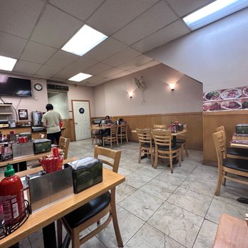 Golden Lotus - Inside - Vietnamese Near Me - San Francisco, California Golden Lotus - Inside - Vietnamese Near Me - San Francisco, California