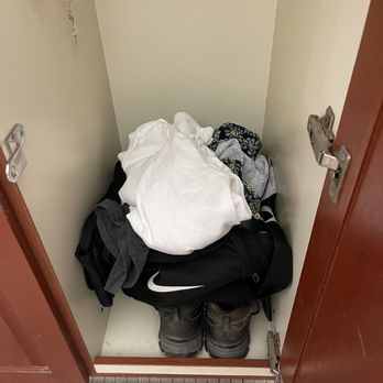 LA Fitness - Men's Gym locker - Gyms Near Me - Stevenson Ranch, California