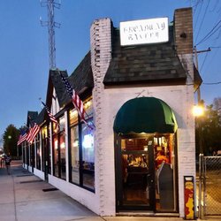 Broadway Tavern