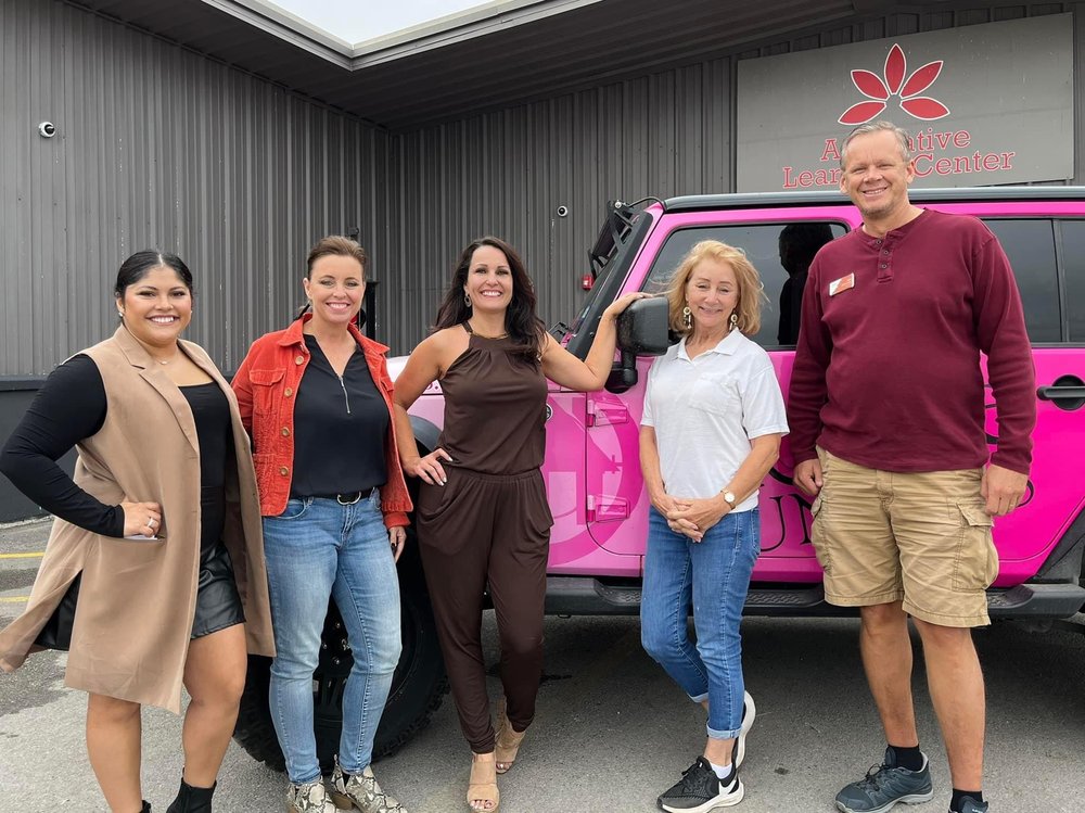 HOUSE HUNTERS NB Updated May 2024 1123 Hillcrest Dr, New Braunfels