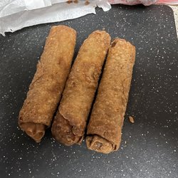 Sun Wok Chinese Cafe - Egg rolls.