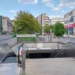 Bockenheimer Warte U-Bahnhof - Entrance