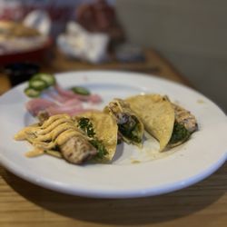 Castaway’s Seafood & Grill