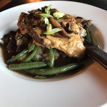 Red, Wine & Brew - Mentor - Chicken Marsala - Bars Near Me - Mentor, Ohio Red, Wine & Brew - Mentor - Chicken Marsala - Bars Near Me - Mentor, Ohio