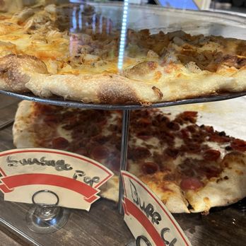 Slice On Broadway - Robinson - Slices of pizza that you can order and they reheat in the pizza oven - Pizza Near Me - Pittsburgh, Pennsylvania