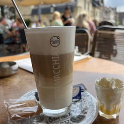 Brasserie America - Latte macchiato