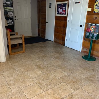 Quality Auto Service - Yayyy a restroom - Auto Repair Near Me - Visalia, California