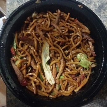 Great Wall Chinese Restaurant - Pork lo mein...delicious! - Chinese Near Me - Miami, Florida