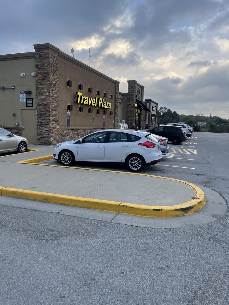 FLYING J TRAVEL CENTER Updated September 2024 38 Photos & 16