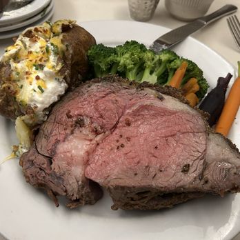 Prime Steakhouse at Harris Ranch - I'm just OK with the 14oz prime rib - Steakhouses Near Me - Coalinga, California