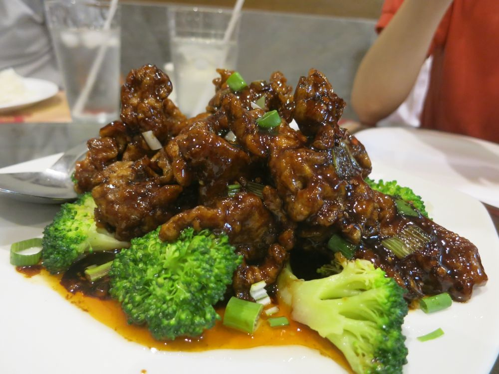 Sandy’s Kitchen Chinese Cuisine - Photo 1