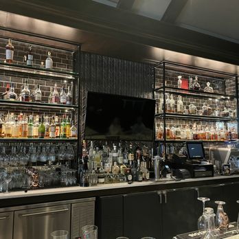 Ruth's Chris Steak House - Bar area - Steakhouses Near Me - Chesterfield, Missouri