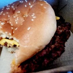 McDonald's - Dry burger ......look