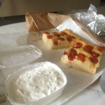 Centro della Mozzarella - Stracciata di mozzarella e focaccia con patate e pomodorini - Cheese Shops Near Me - Milan, Michigan Centro della Mozzarella - Stracciata di mozzarella e focaccia con patate e pomodorini - Cheese Shops Near Me - Milan, Michigan