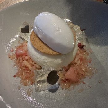 Peak with Priceless Restaurant & Bar - Incredible dessert - New American Near Me - New York, New York Peak with Priceless Restaurant & Bar - Incredible dessert - New American Near Me - New York, New York
