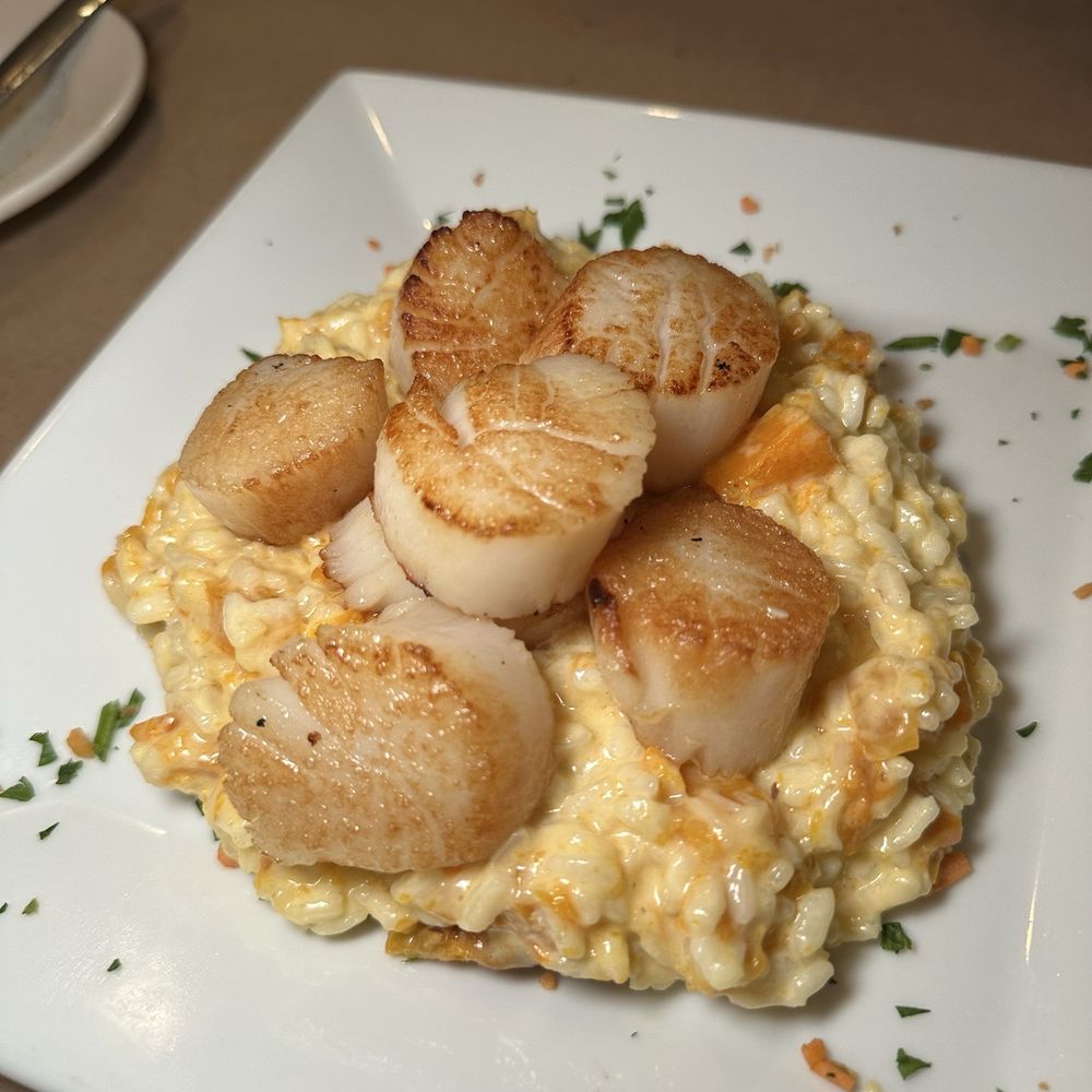 Lola's Bistro & Grill - New American Near Me - Plainville, Connecticut Lola's Bistro & Grill - New American Near Me - Plainville, Connecticut