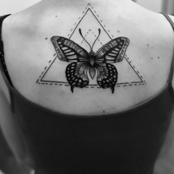 Lucky Signs Tattoo - She had wait all the lockdown's time to have his butterfly!