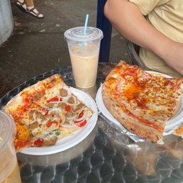 Mario Pizza and sausage pizz Mario Pizza and sausage pizz