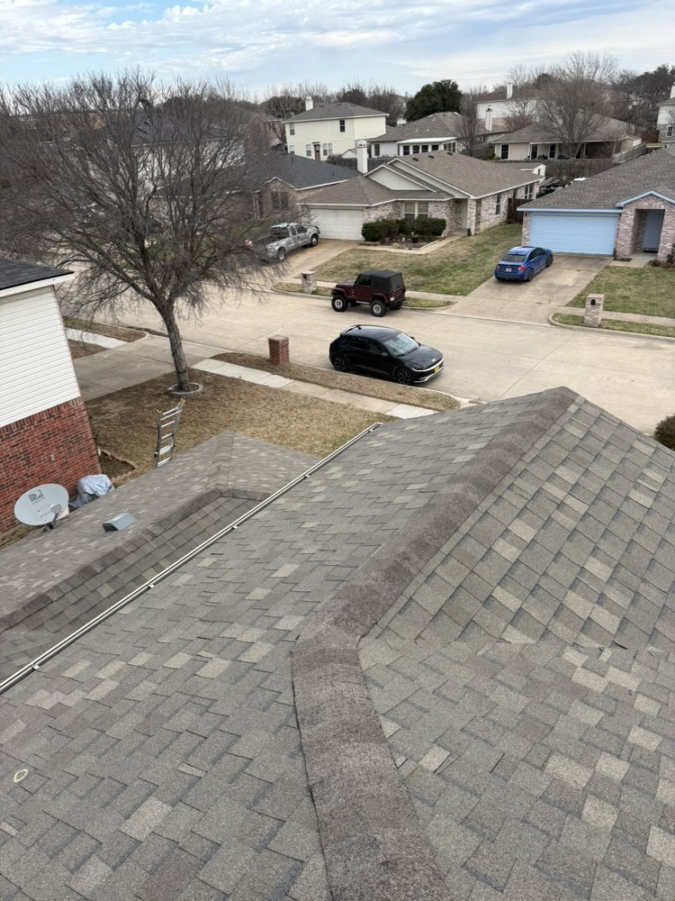 Slide of Who’s Your Roofer