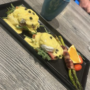 Pancake - Long Beach - Alaskan Smoked Salmon Benedict - Breakfast & Brunch Near Me - Long Beach, California
