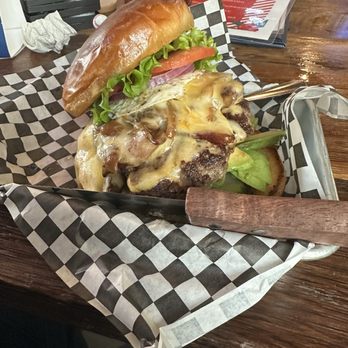 Bush League Bar and Grill - Cage Bomb no mushrooms, bun kind of slid off mmmmmmmm - Sports Bars Near Me - Hudson Oaks, Texas