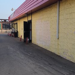 Hickory Hut - Chicken and ribs