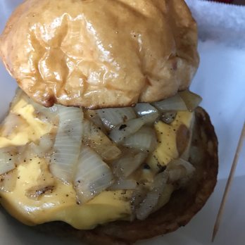 Camino - Cheeseburger - Diners Near Me - Milwaukee, Wisconsin