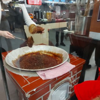 Xing Fu Tang - Making pearls - Bubble Tea Near Me - Richmond, British Columbia