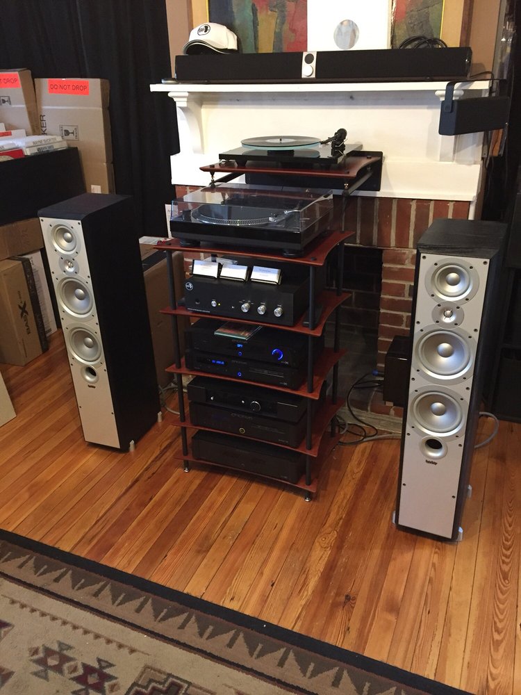 THE LISTENING ROOM Updated October 2024 320 Cannon St, Chestertown