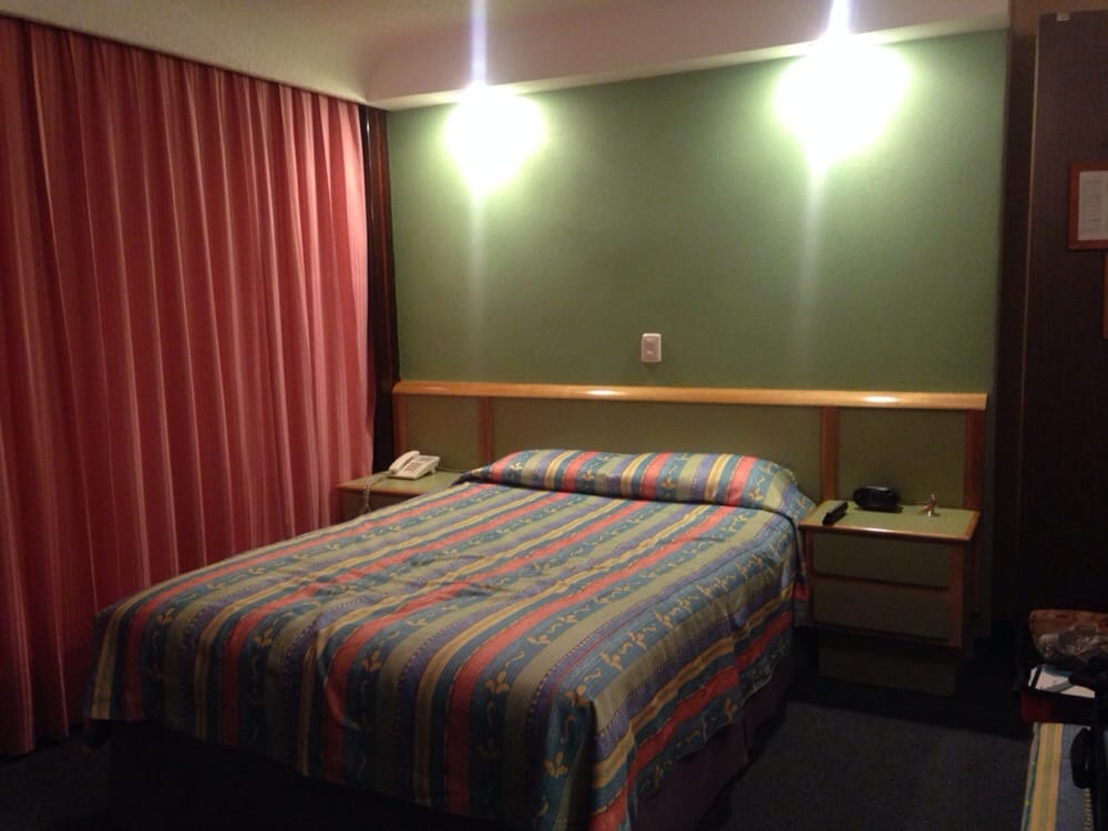 Hotel Segovia Regency