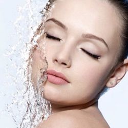 Elegant Essence - Hydra facial